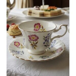 Royal Albert Vintage Derwent Floral Teacup & Saucer Set With Gold Trim